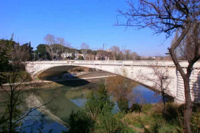 Мост Рисорджименто в Риме Мост Рисорджименто в Риме